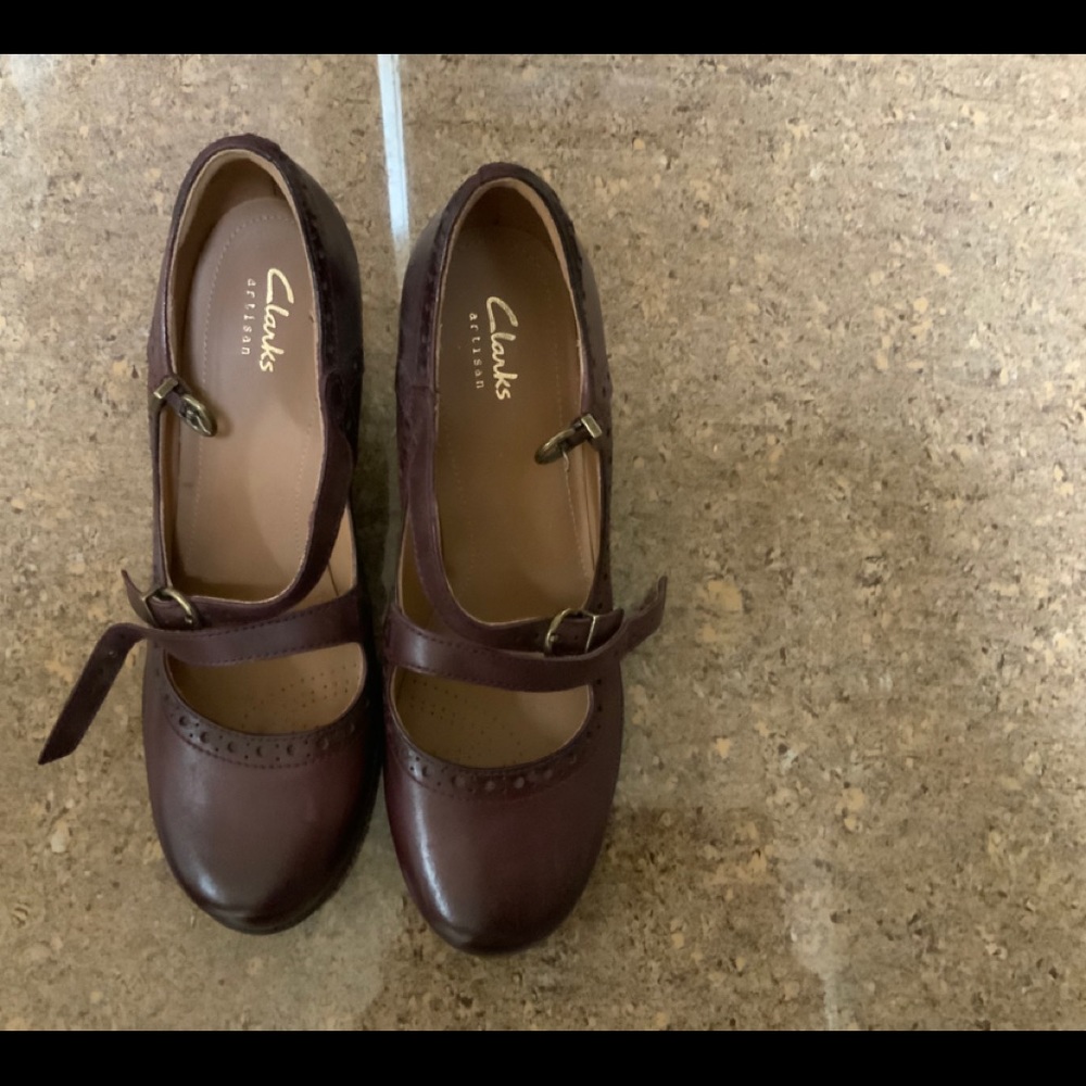 Clark shoes burgundy